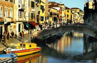What is the best area to stay in Venice, Italy